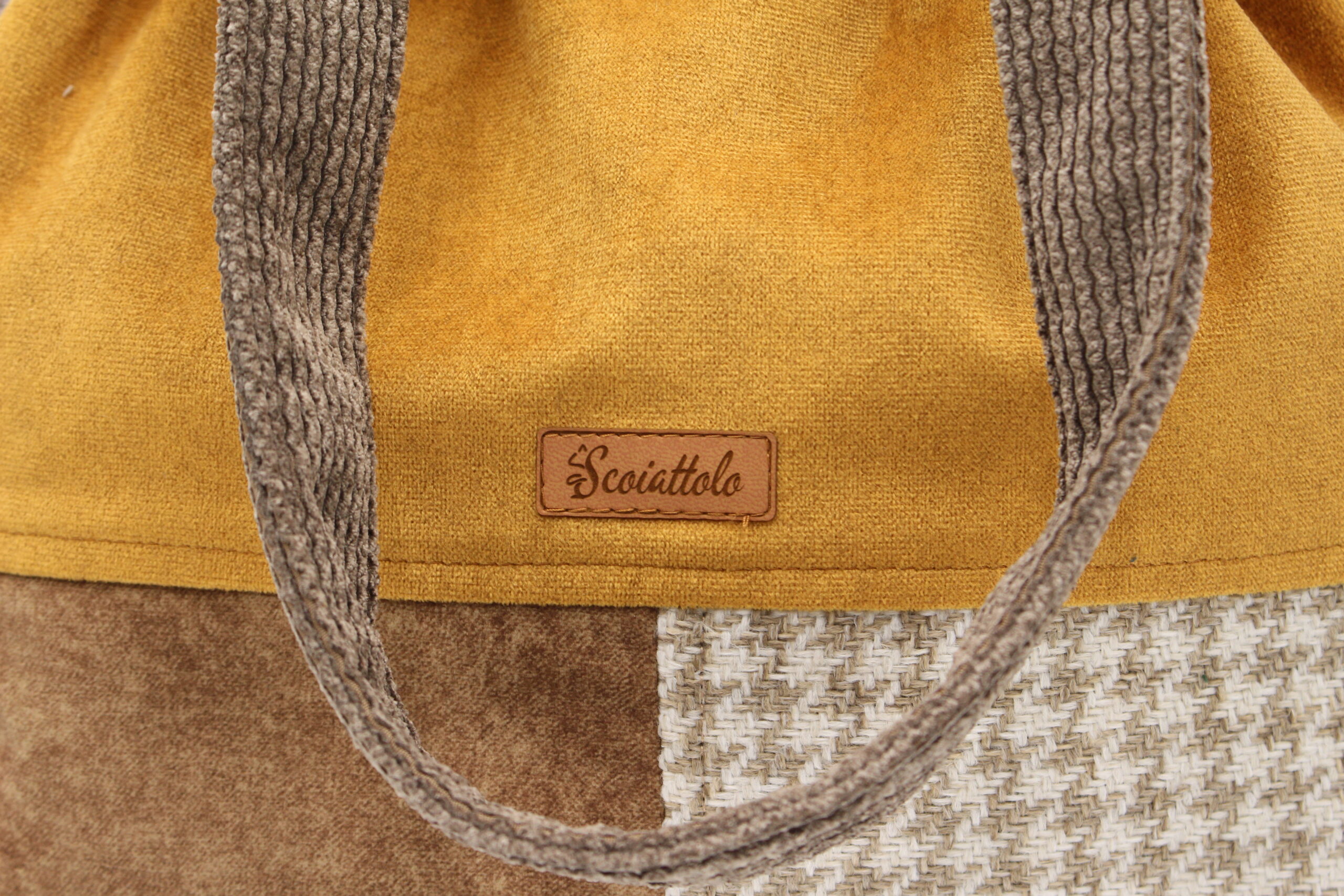 Honey brown and beige houndstooth patchwork handmade shoulder bag - Image 2