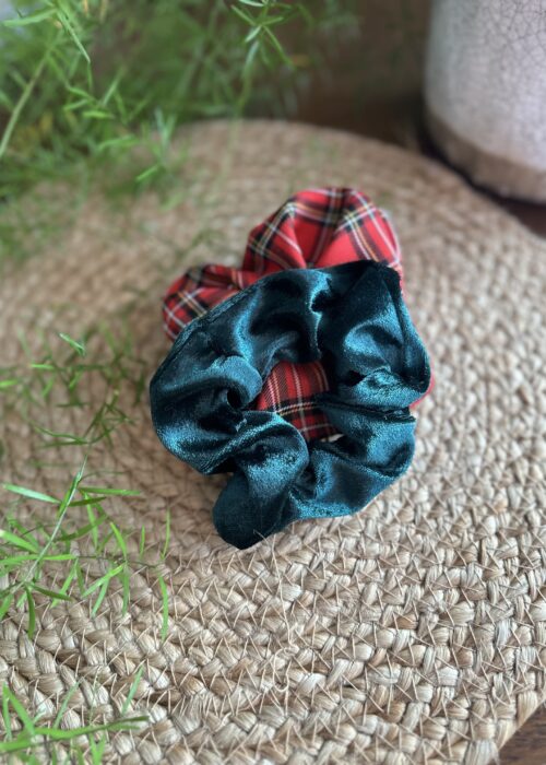 Set of two rubber bands, red check and green velvet