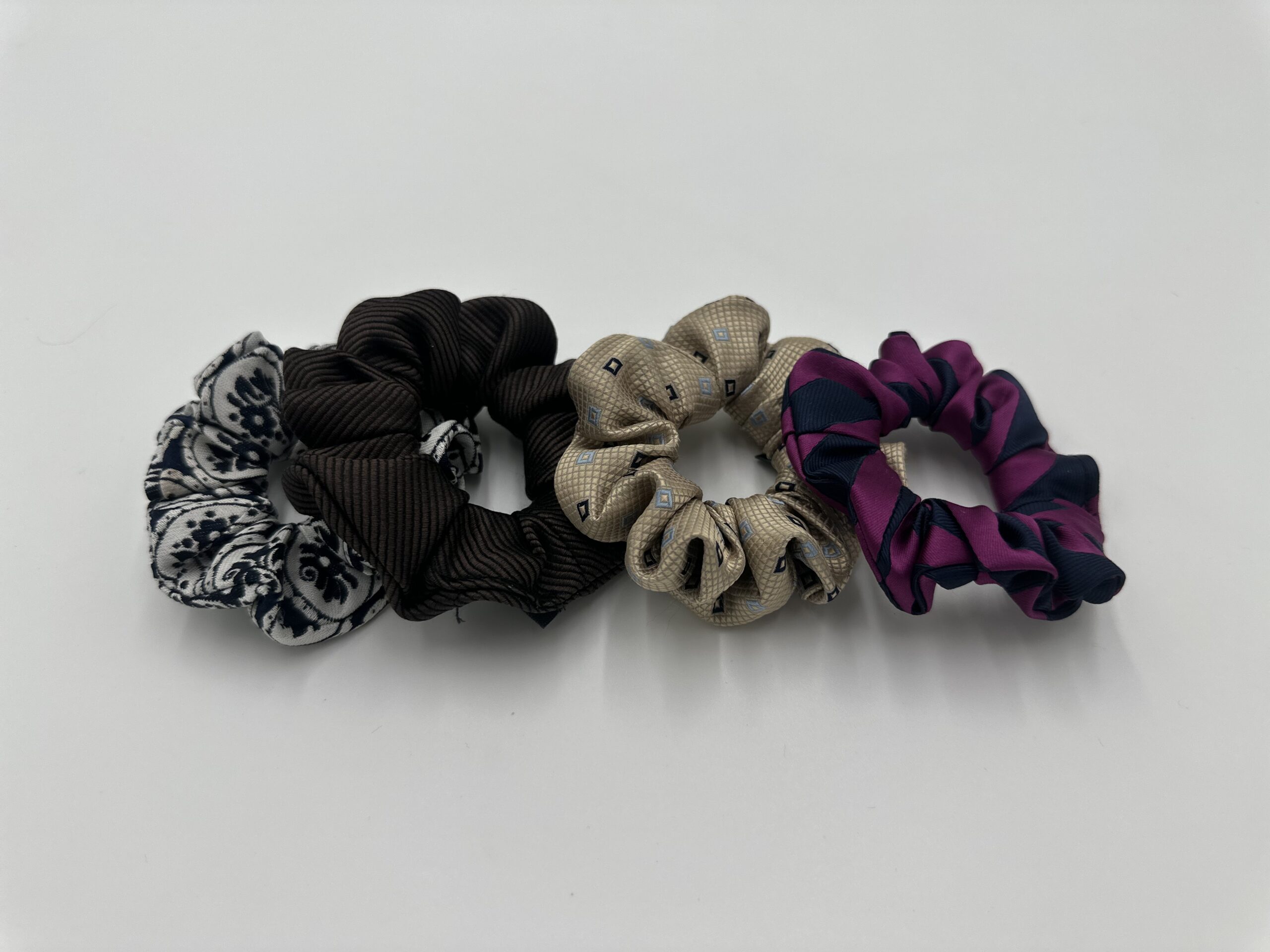 Cotton and silk scrunchie set 1 Cotton and silk scrunchie set
